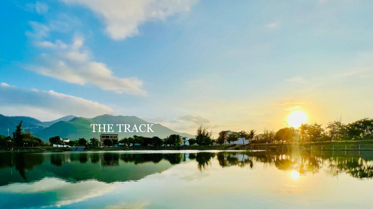 The Track Homestay - Near Bai Dai Beach Cam Lam Kültér fotó