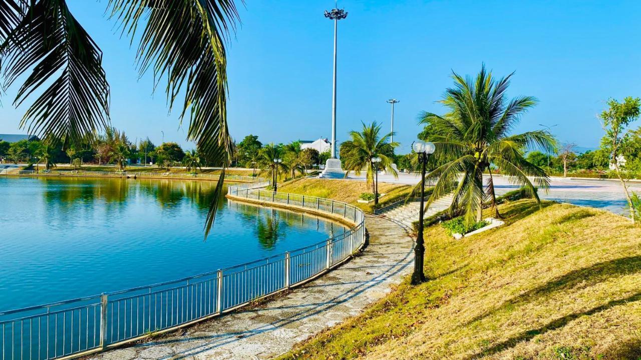 The Track Homestay - Near Bai Dai Beach Cam Lam Kültér fotó