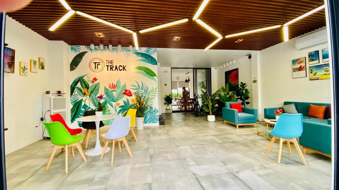 The Track Homestay - Near Bai Dai Beach Cam Lam Kültér fotó