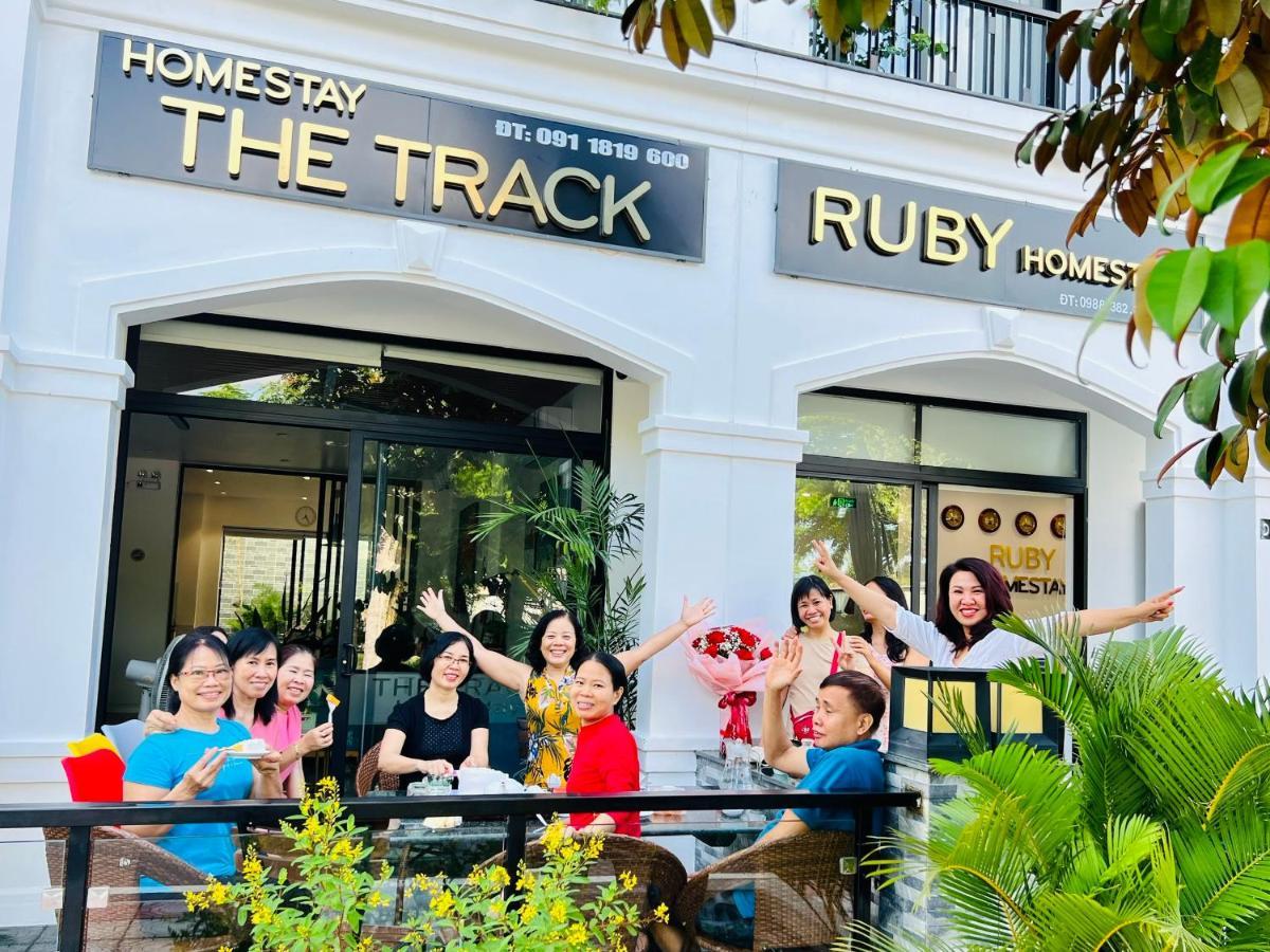 The Track Homestay - Near Bai Dai Beach Cam Lam Kültér fotó